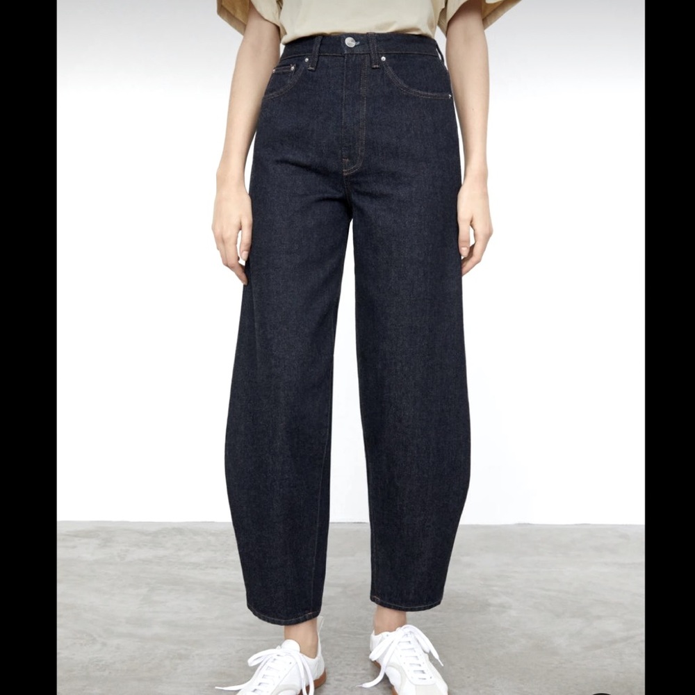 Massimo Dutti High Rise Barrel Jeans